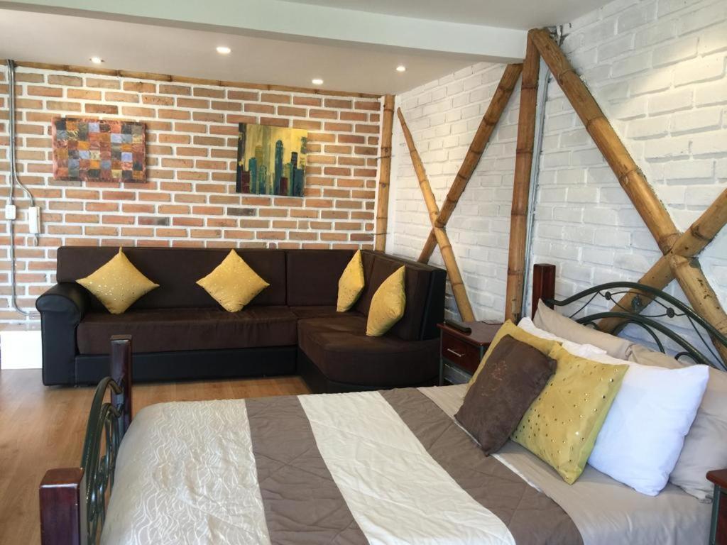 "Bambu Sierra" Cozzy Ecological Lofts Apartment Cuenca Bagian luar foto